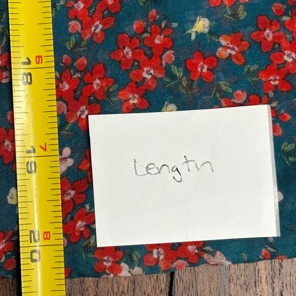 Intermix Silk Floral Smocked Alaina Cottage Puff Sleeve Blouse Size 4 - Picture 11 of 11